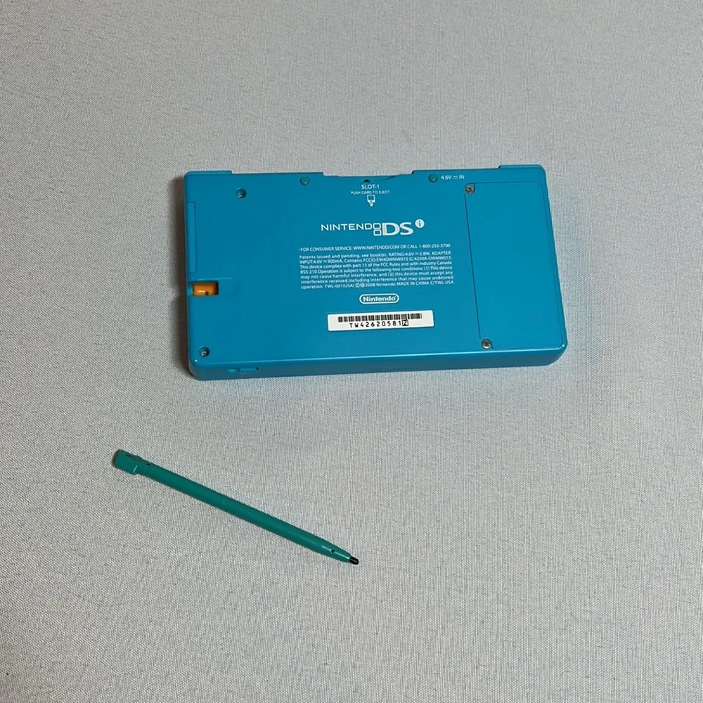 Nintendo DSi WORKING & TESTED in Blue + CHARGER